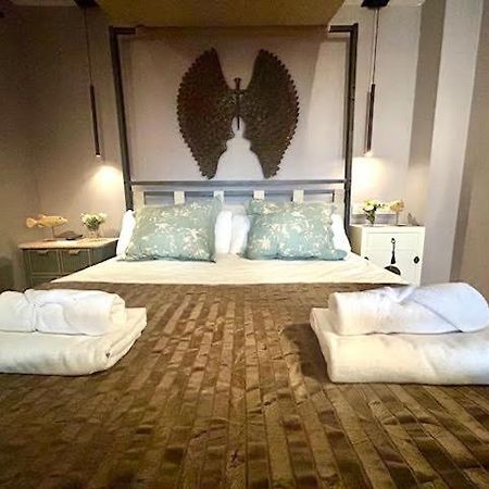Gatu Exotica , "Preferente Para Mayores De 25 Anos Y Familias " 엘푸에르토데산타마리아 외부 사진